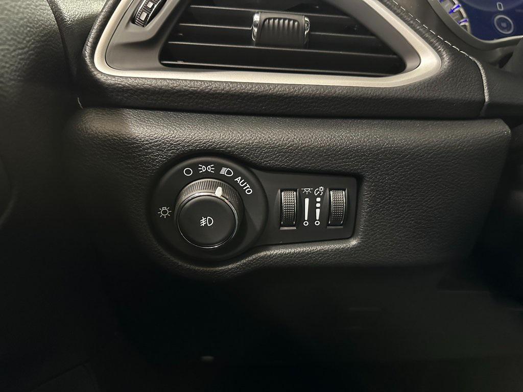 new 2026 Chrysler Pacifica car, priced at $42,985