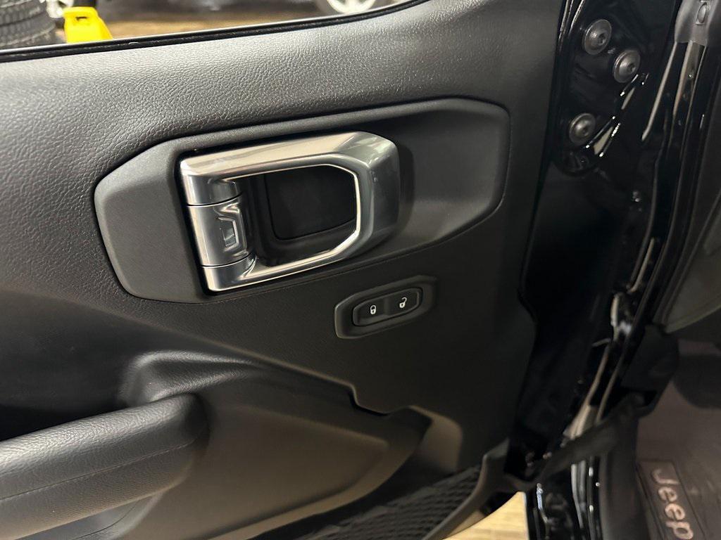 new 2026 Jeep Wrangler car, priced at $41,985