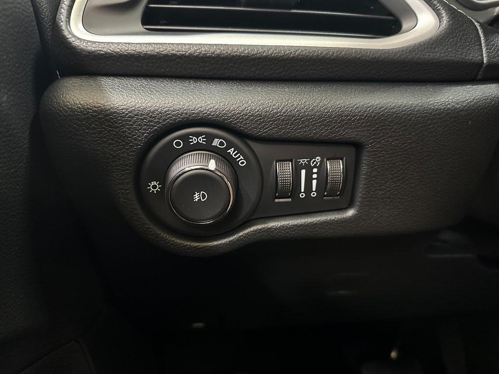 new 2026 Chrysler Pacifica car, priced at $39,540