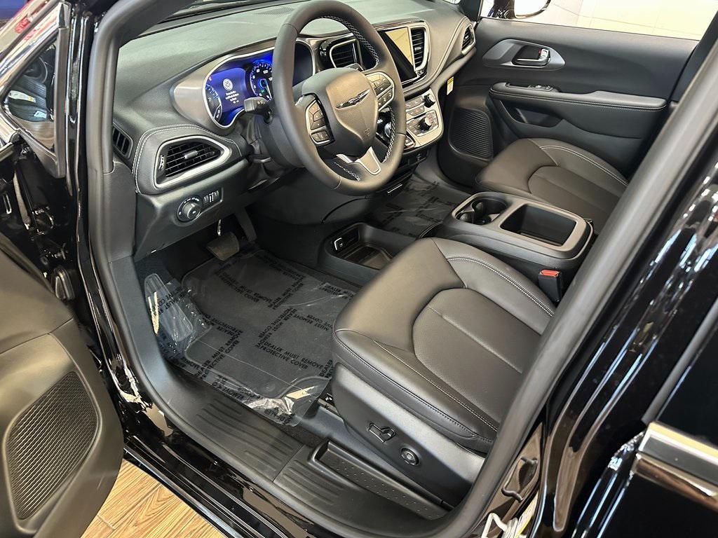 new 2026 Chrysler Pacifica car, priced at $39,540