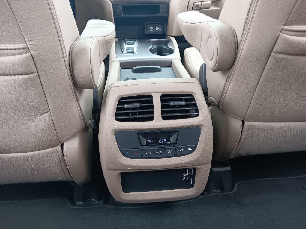 used 2022 Honda Pilot car, priced at $28,495
