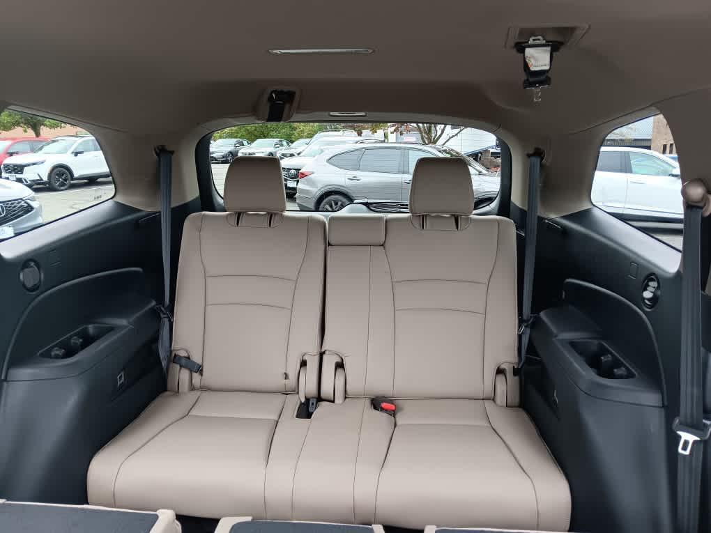 used 2022 Honda Pilot car, priced at $28,495