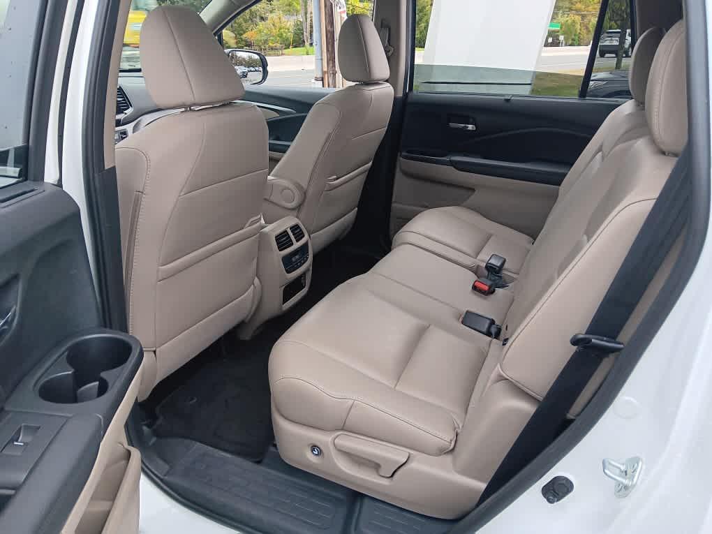 used 2022 Honda Pilot car, priced at $28,495