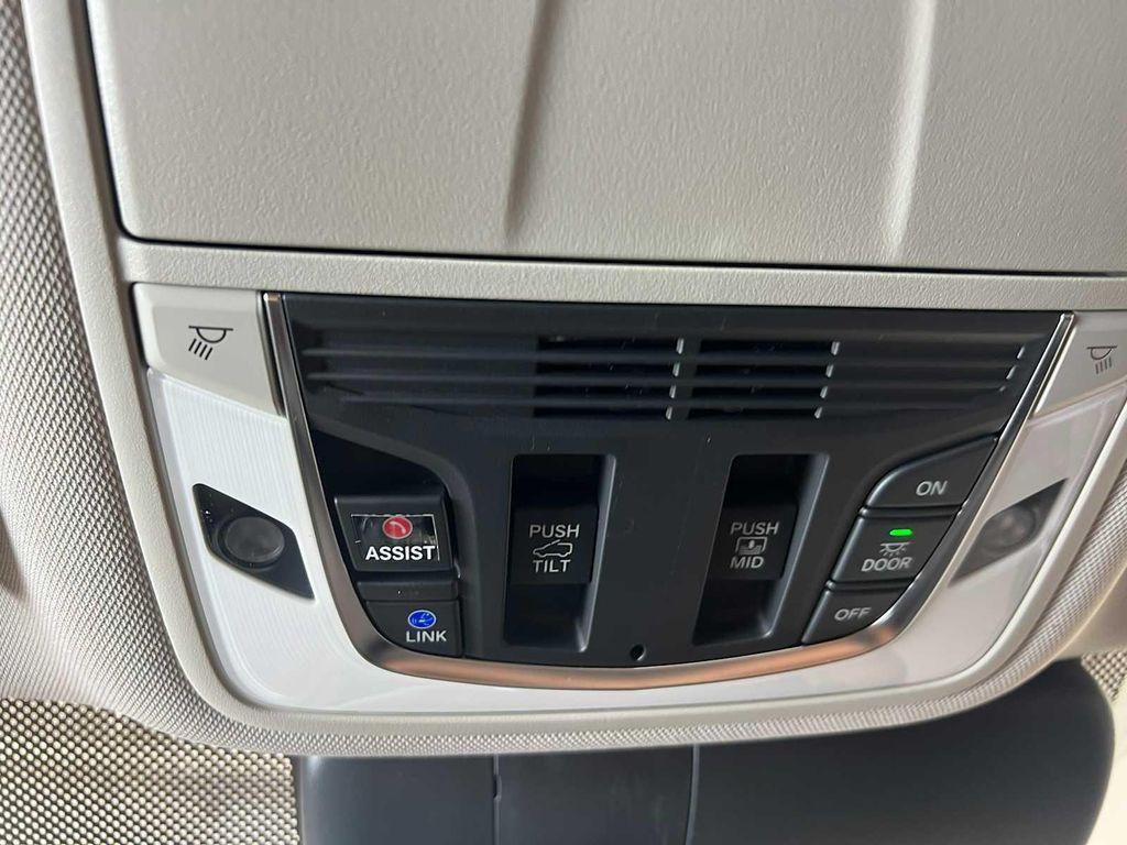 new 2025 Acura RDX car, priced at $48,650
