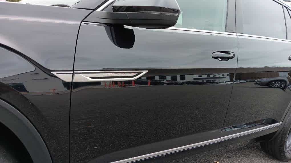 used 2022 Volkswagen Atlas Cross Sport car, priced at $28,995