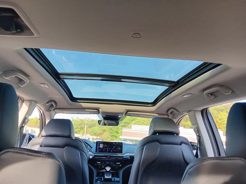 used 2025 Acura MDX car, priced at $46,995