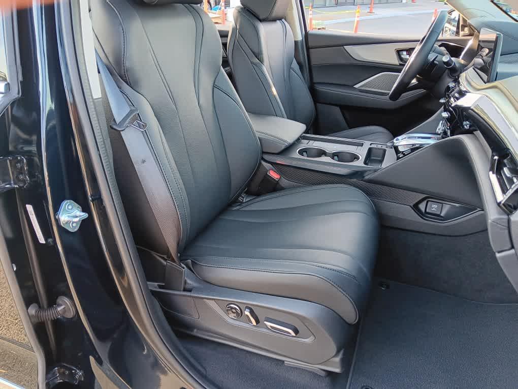 used 2025 Acura MDX car, priced at $46,995