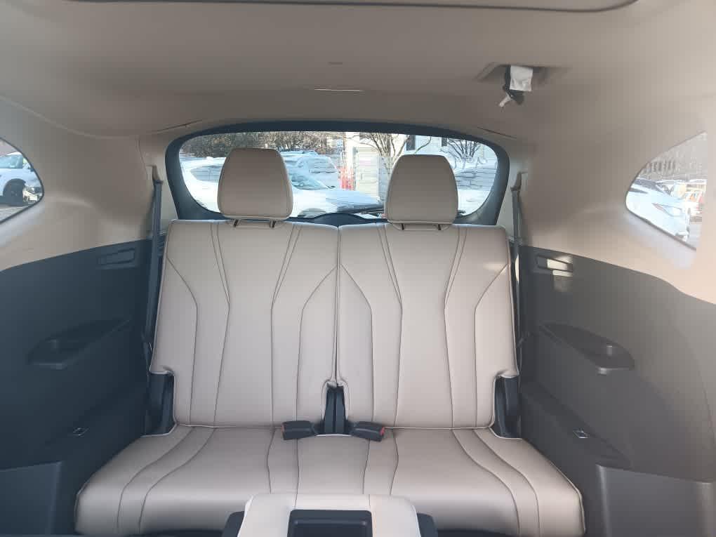 used 2023 Acura MDX car, priced at $37,595