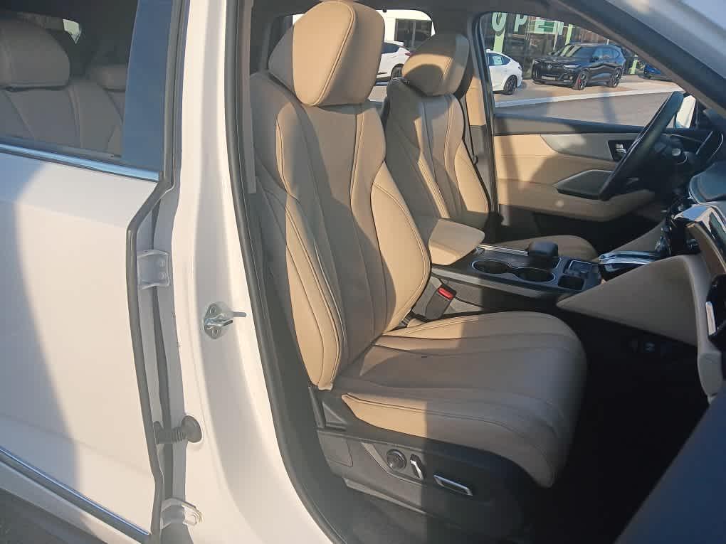 used 2023 Acura MDX car, priced at $37,595