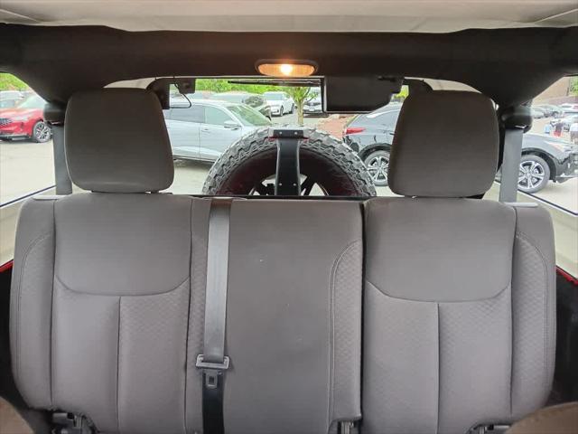 used 2015 Jeep Wrangler Unlimited car, priced at $16,495