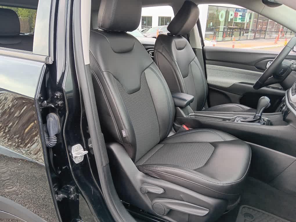 used 2022 Jeep Compass car, priced at $18,995