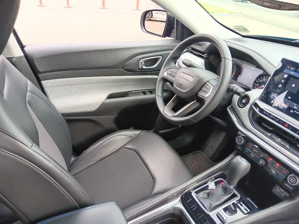 used 2022 Jeep Compass car, priced at $18,995