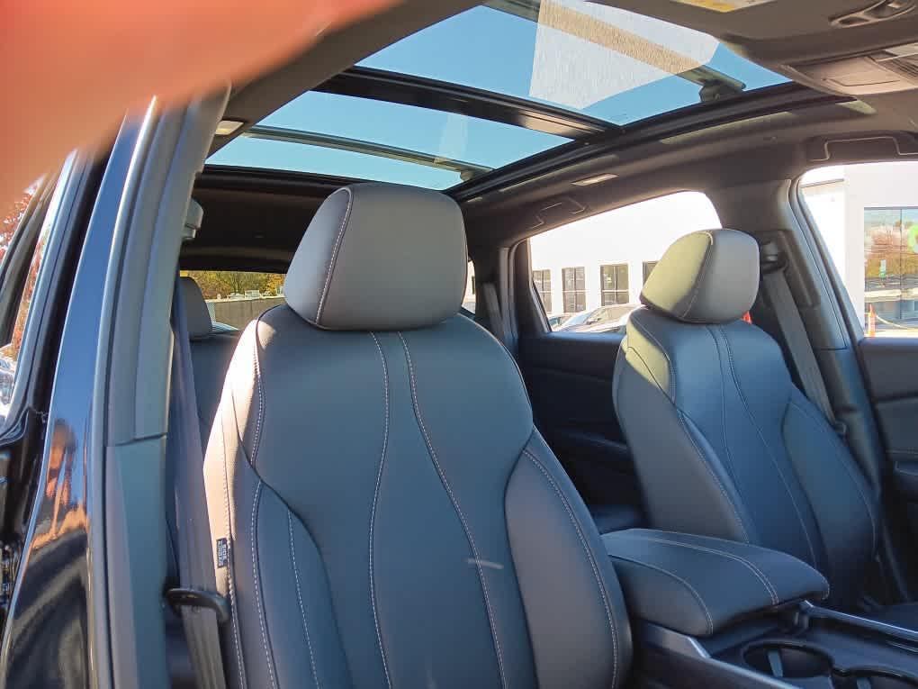 used 2025 Acura RDX car, priced at $39,395