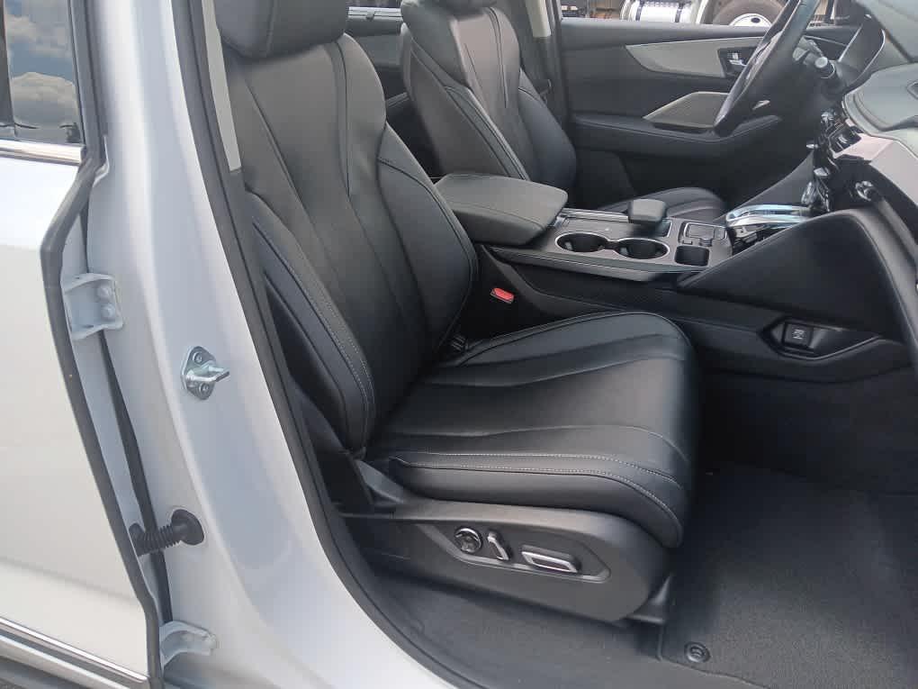 used 2023 Acura MDX car, priced at $37,995