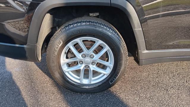 used 2021 Jeep Grand Cherokee L car, priced at $26,995