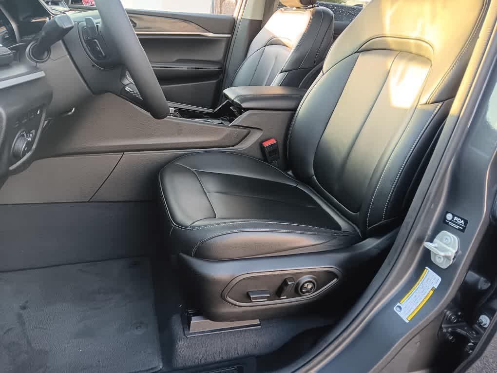 used 2023 Jeep Grand Cherokee 4xe car, priced at $24,995