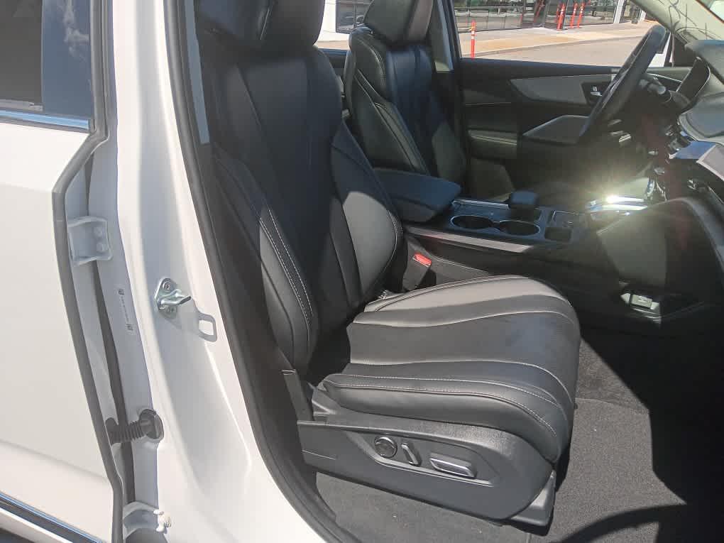 used 2023 Acura MDX car, priced at $38,594