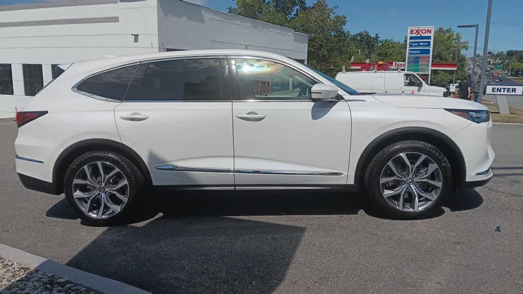used 2023 Acura MDX car, priced at $38,594
