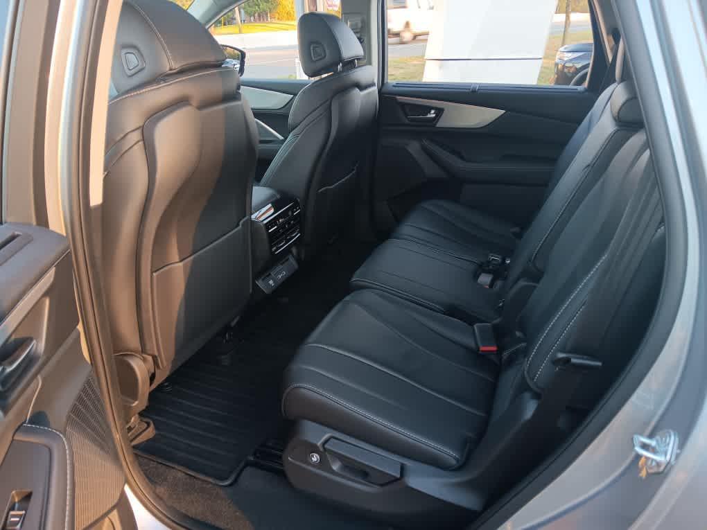 used 2023 Acura MDX car, priced at $42,995