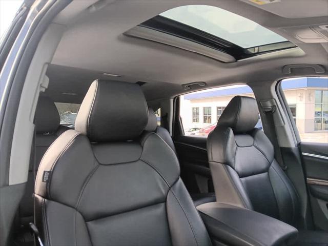 used 2020 Acura MDX car, priced at $26,495