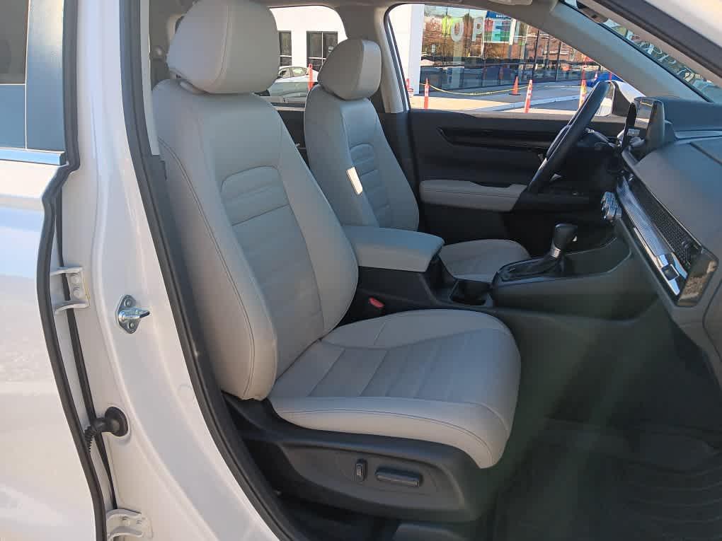used 2024 Honda CR-V car, priced at $30,995