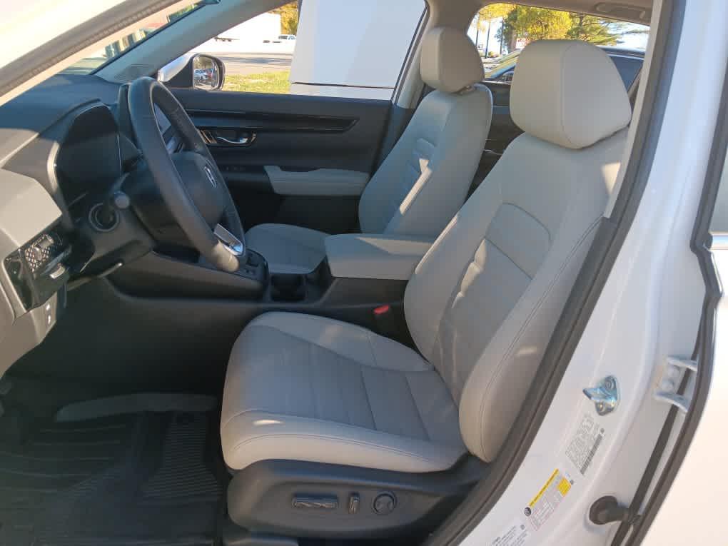 used 2024 Honda CR-V car, priced at $30,995