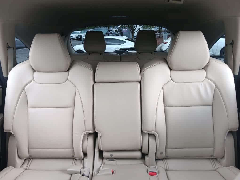 used 2018 Acura MDX car, priced at $19,995