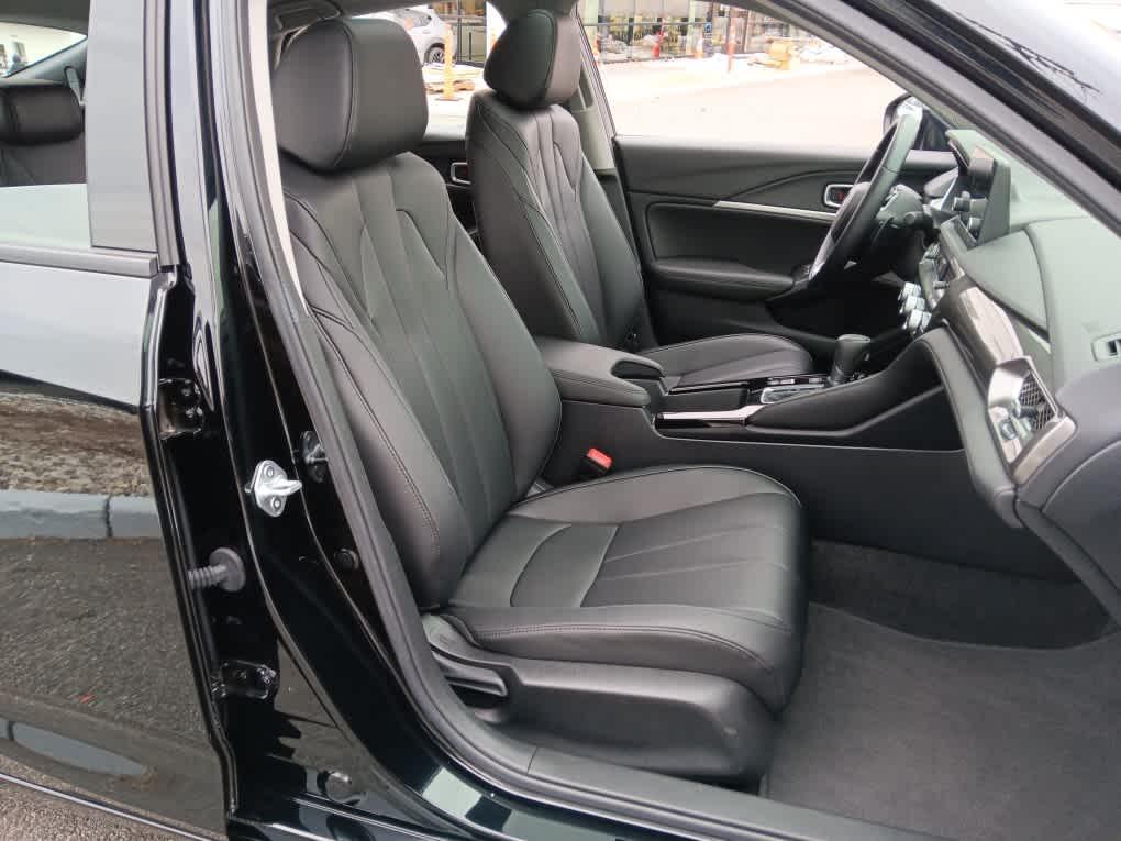 used 2025 Acura Integra car, priced at $29,995