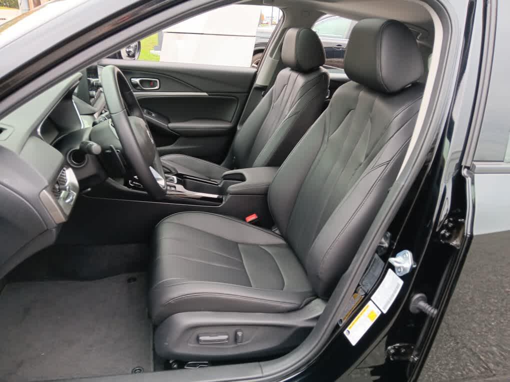 used 2025 Acura Integra car, priced at $29,995