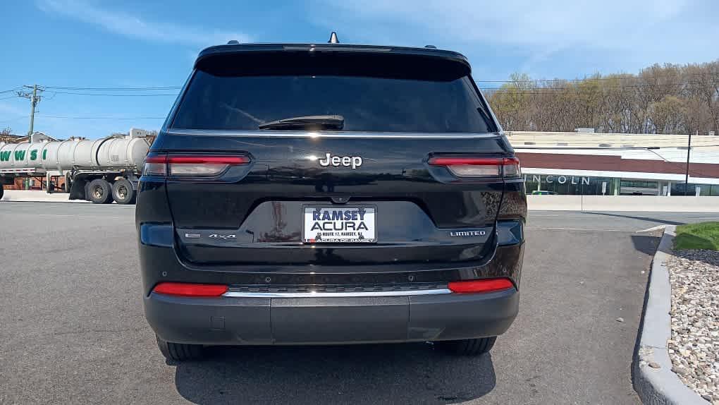 used 2022 Jeep Grand Cherokee L car, priced at $28,595