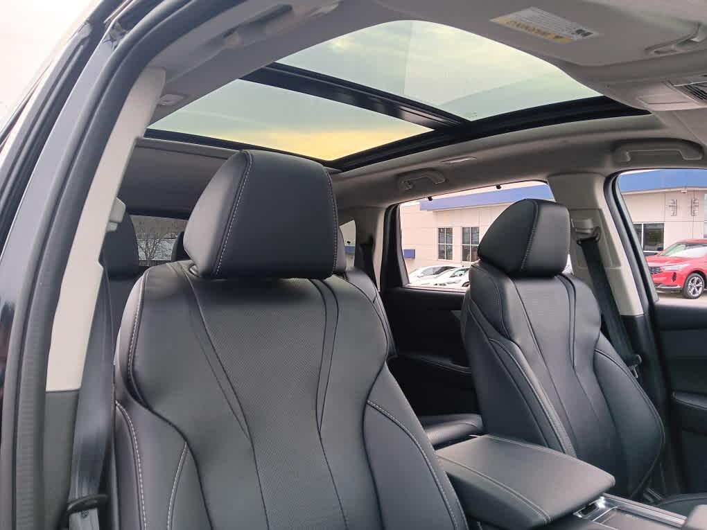 used 2023 Acura MDX car, priced at $41,795