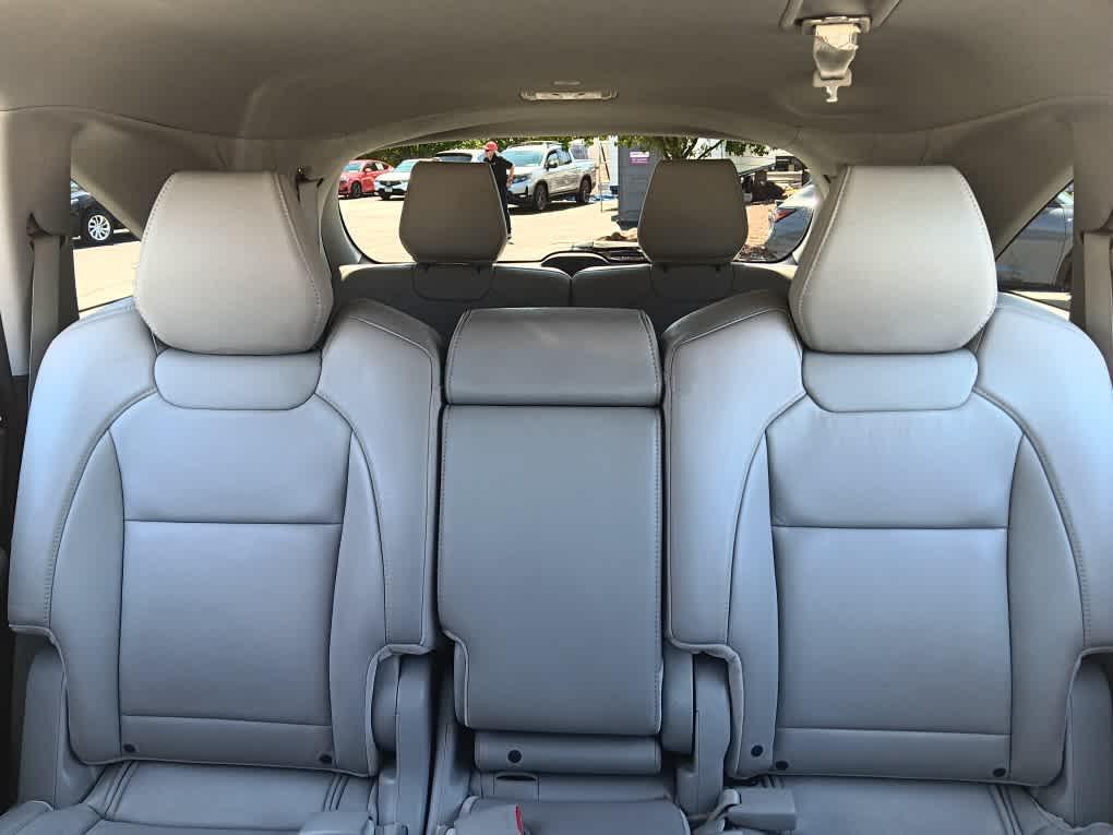 used 2018 Acura MDX car, priced at $20,995