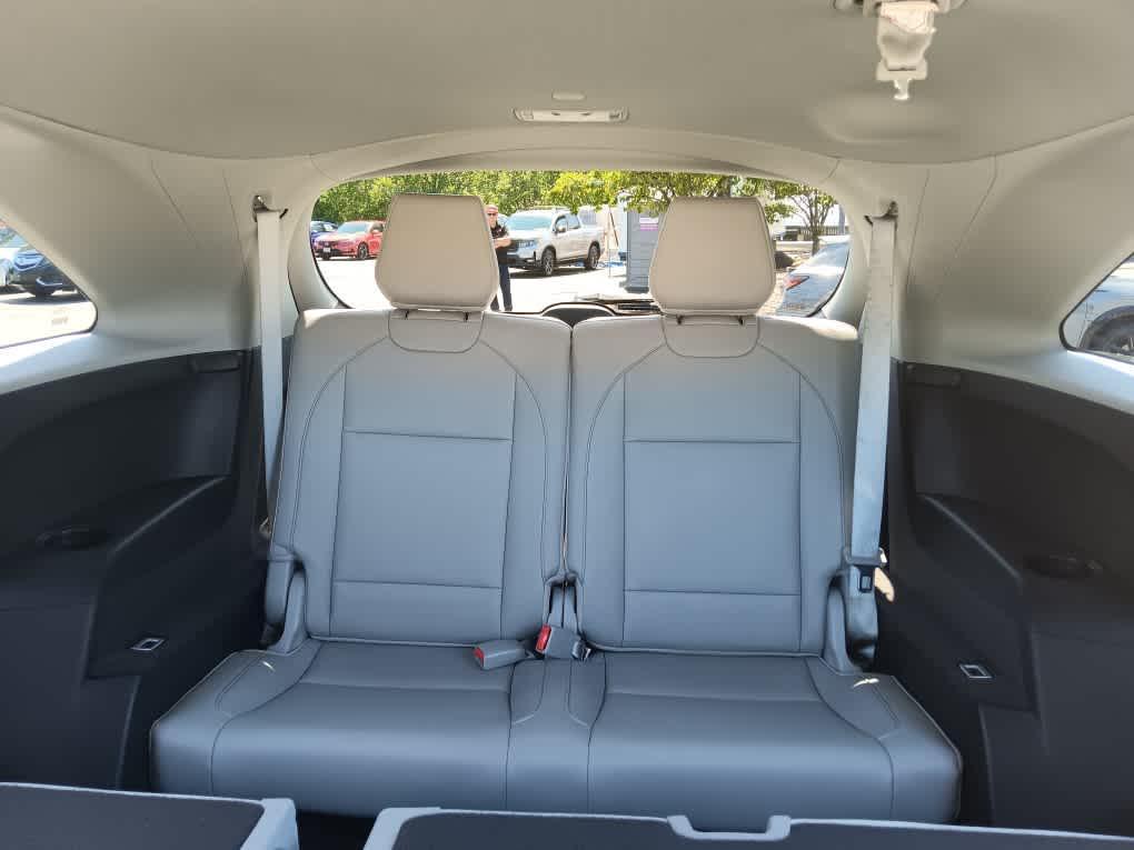 used 2018 Acura MDX car, priced at $20,995