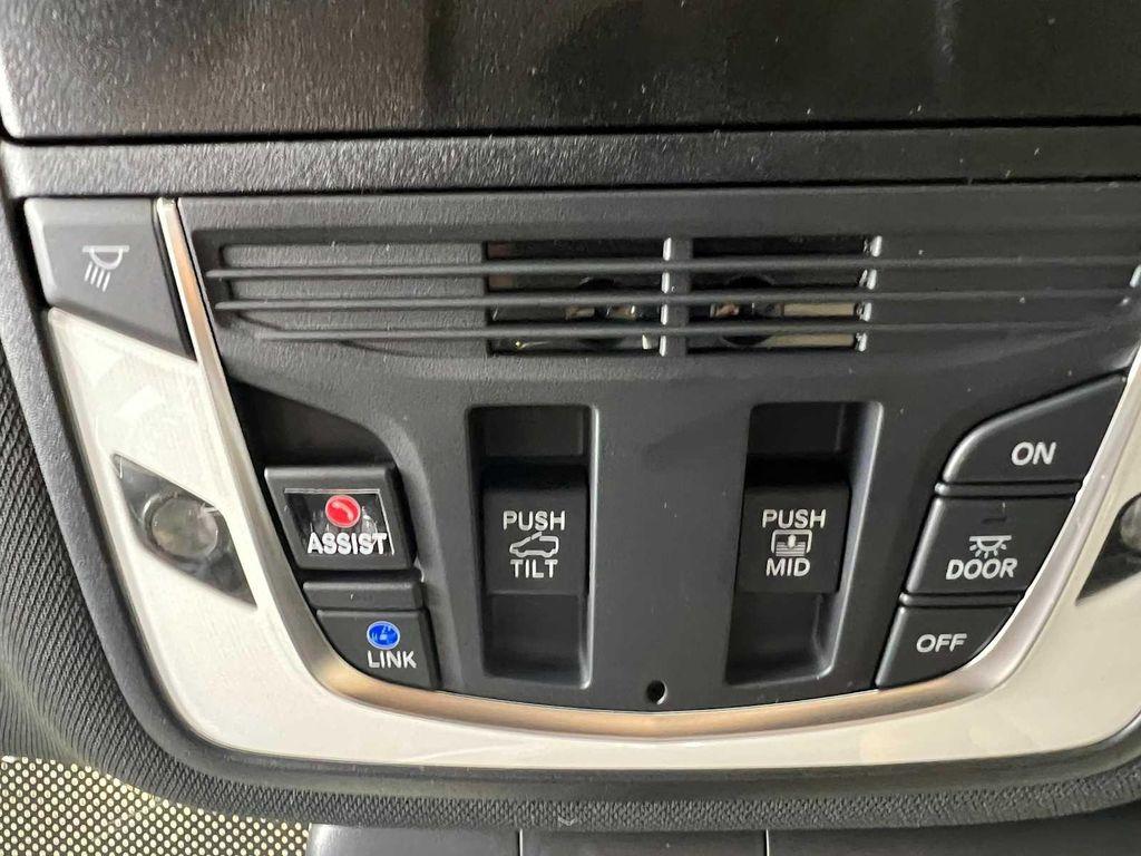 new 2025 Acura RDX car, priced at $46,650