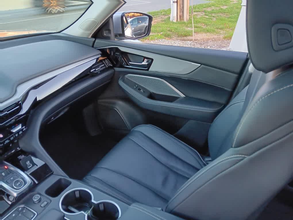 used 2023 Acura MDX car, priced at $40,995
