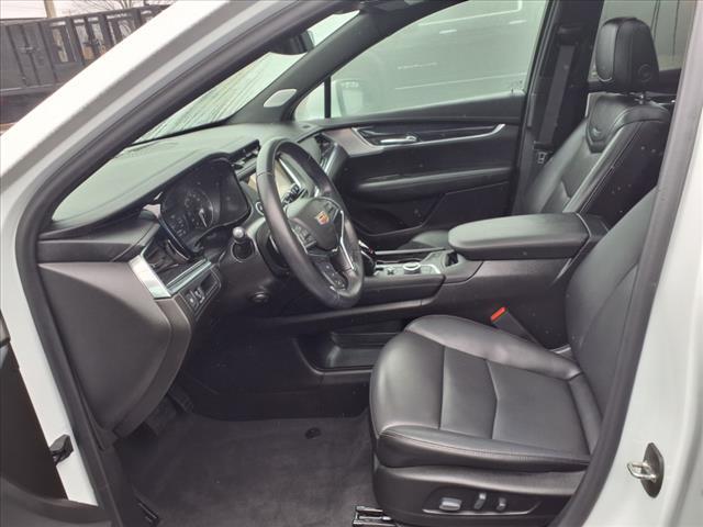 used 2022 Cadillac XT5 car, priced at $38,995