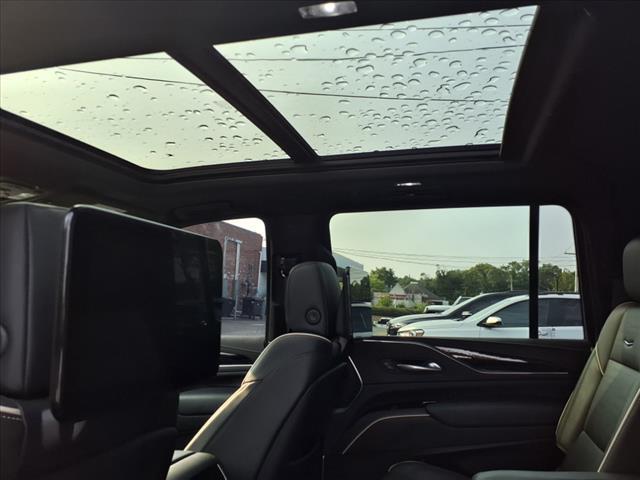 used 2021 Cadillac Escalade ESV car, priced at $71,995