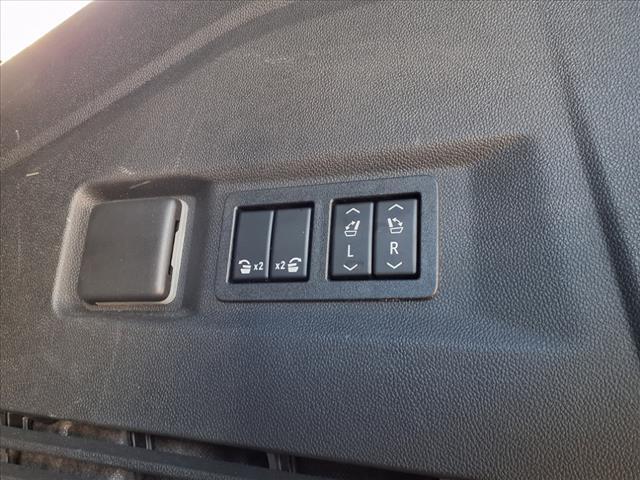 used 2022 GMC Yukon car, priced at $59,995