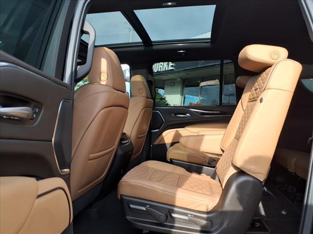 used 2023 Cadillac Escalade ESV car, priced at $79,995