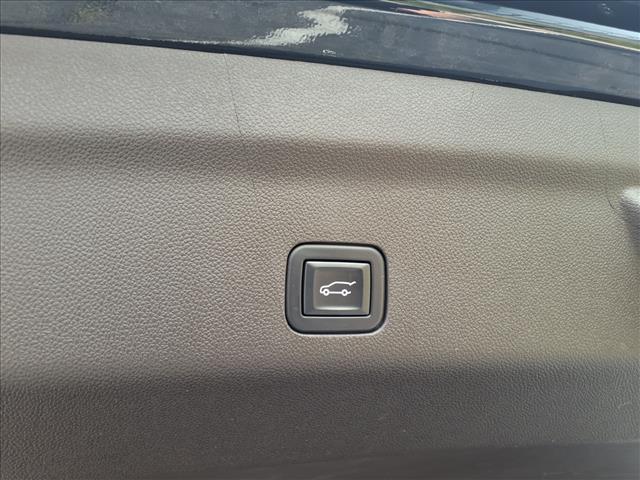 used 2023 Cadillac Escalade ESV car, priced at $79,995