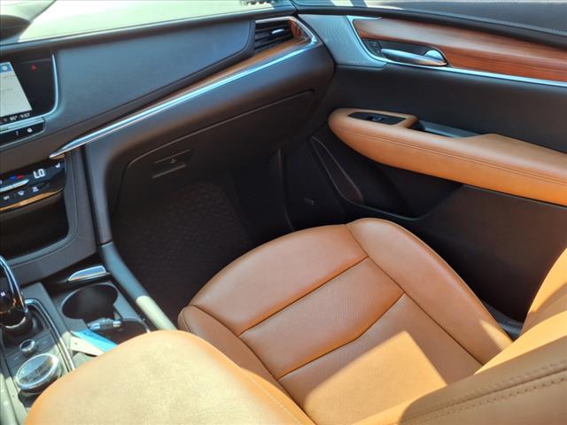 used 2023 Cadillac XT5 car, priced at $41,995