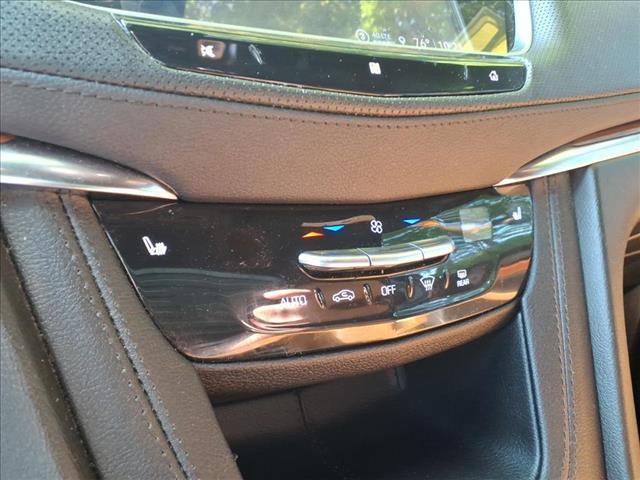 used 2021 Cadillac XT5 car, priced at $35,995