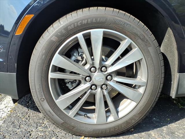 used 2021 Cadillac XT5 car, priced at $35,995