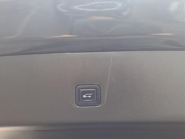 used 2022 Chevrolet Traverse car, priced at $37,995