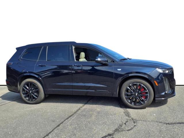 used 2022 Cadillac XT6 car, priced at $44,995