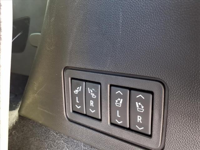 used 2022 Cadillac XT6 car, priced at $44,995