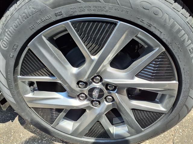 new 2025 Cadillac OPTIQ car, priced at $54,765