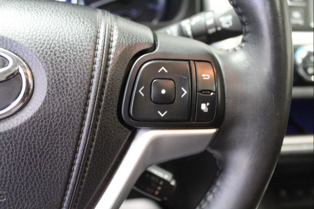 used 2015 Toyota Highlander car, priced at $17,995