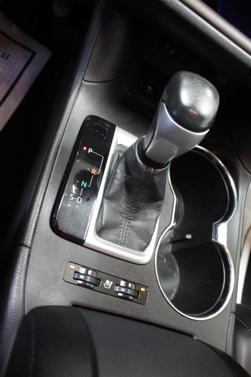 used 2015 Toyota Highlander car, priced at $17,995
