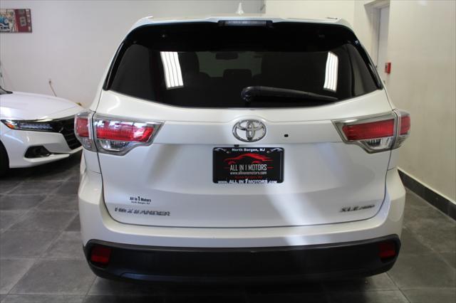 used 2016 Toyota Highlander car, priced at $18,995